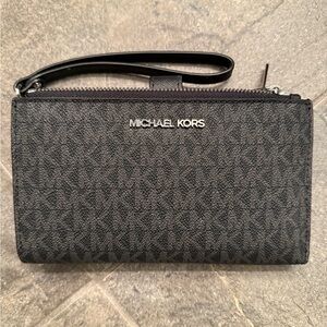 Michael Kors Black Patterned Wallet